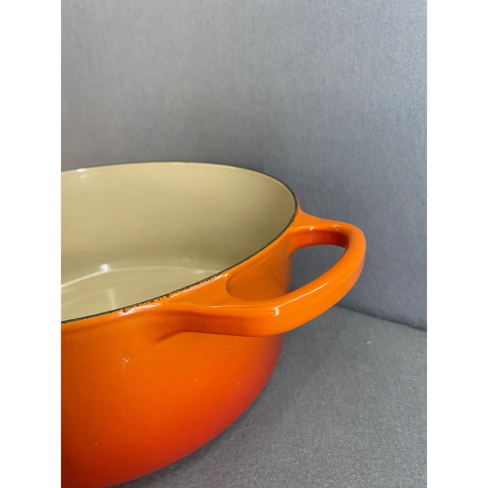 Le Creuset Flame Orange Round Dutch Oven 7.25 Qt Enameled Cast Iron 28 France - Picture 10 of 11